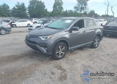 2018 Toyota Rav4 Xle z USA, uszkodzony, nr VIN 2T3WFREV4JW411626